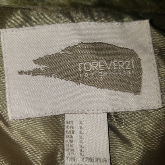 Ladies Faux Vest - Picture 4 of 6